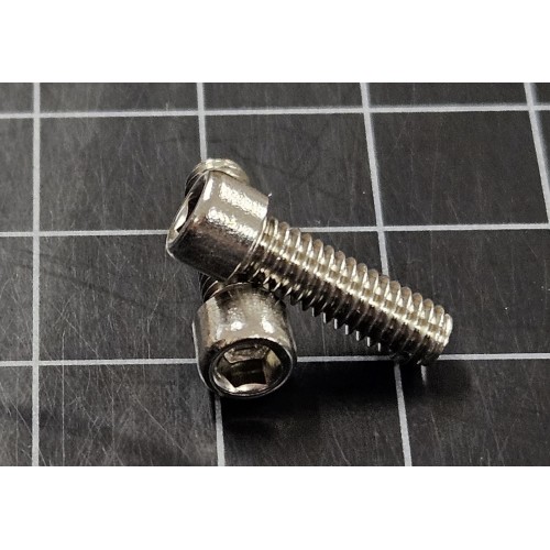 Replacement LOG screw (Clutch side)